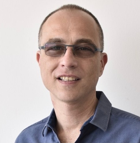 Dr. Amir Schreiber